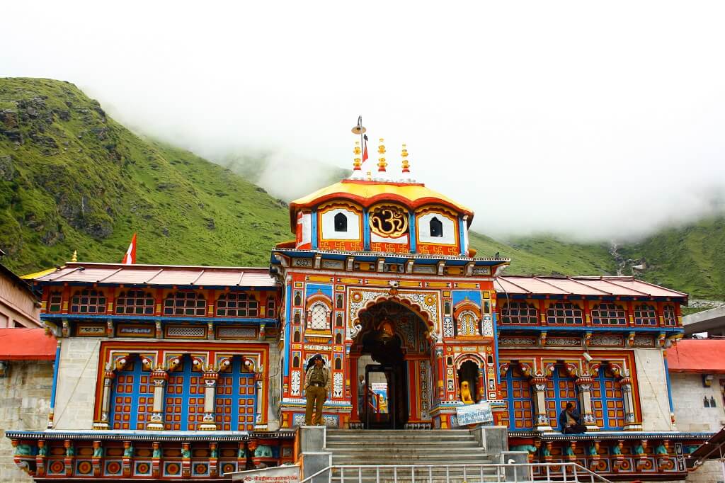 Badrinath Temple Uttarakhand Trip Trek