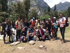 Utttarakhand Trip Trek:  summiter of hampta pass